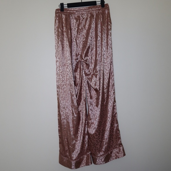 Show Me Your MuMu Gold/Tan Silk Cheetah PJ Set - Picture 10 of 10